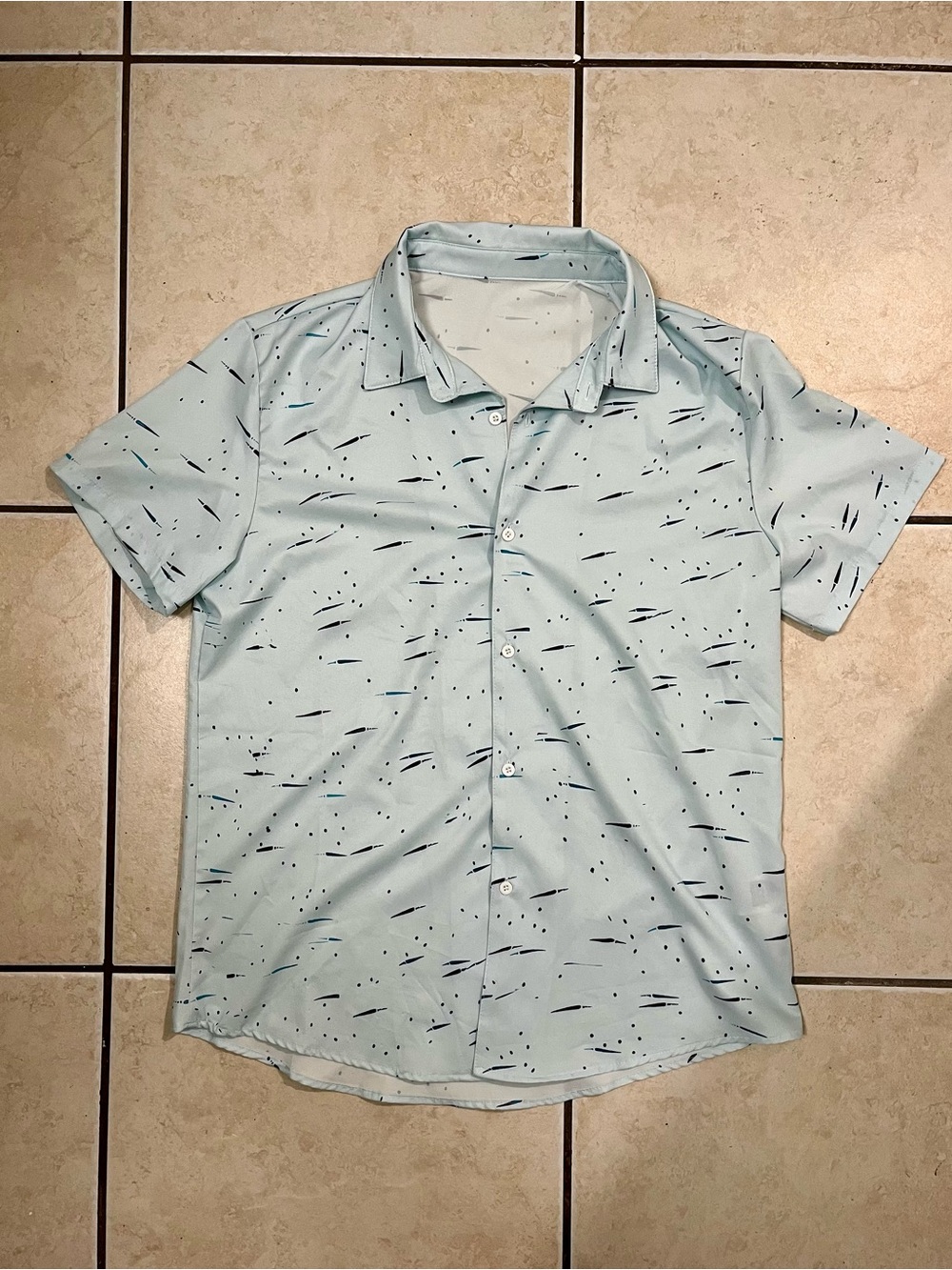 Men's Light Blue Short-Sleeve Button-Up Shirt
